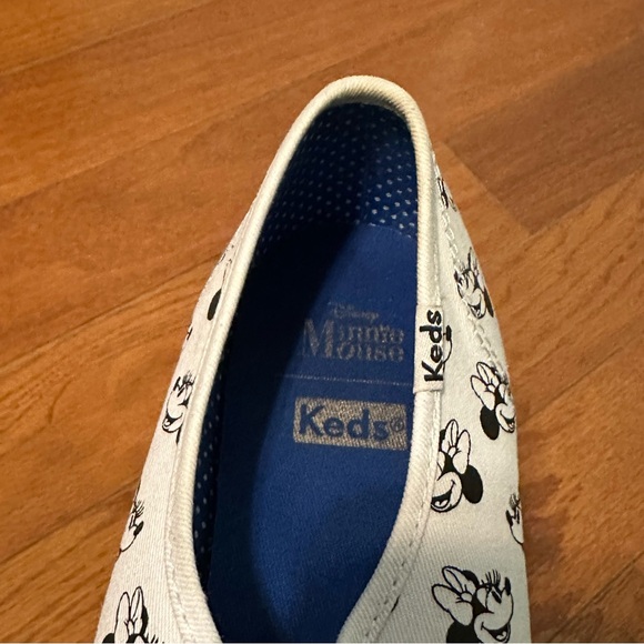 Minnie Mouse x Keds Sneakers - Picture 3 of 5